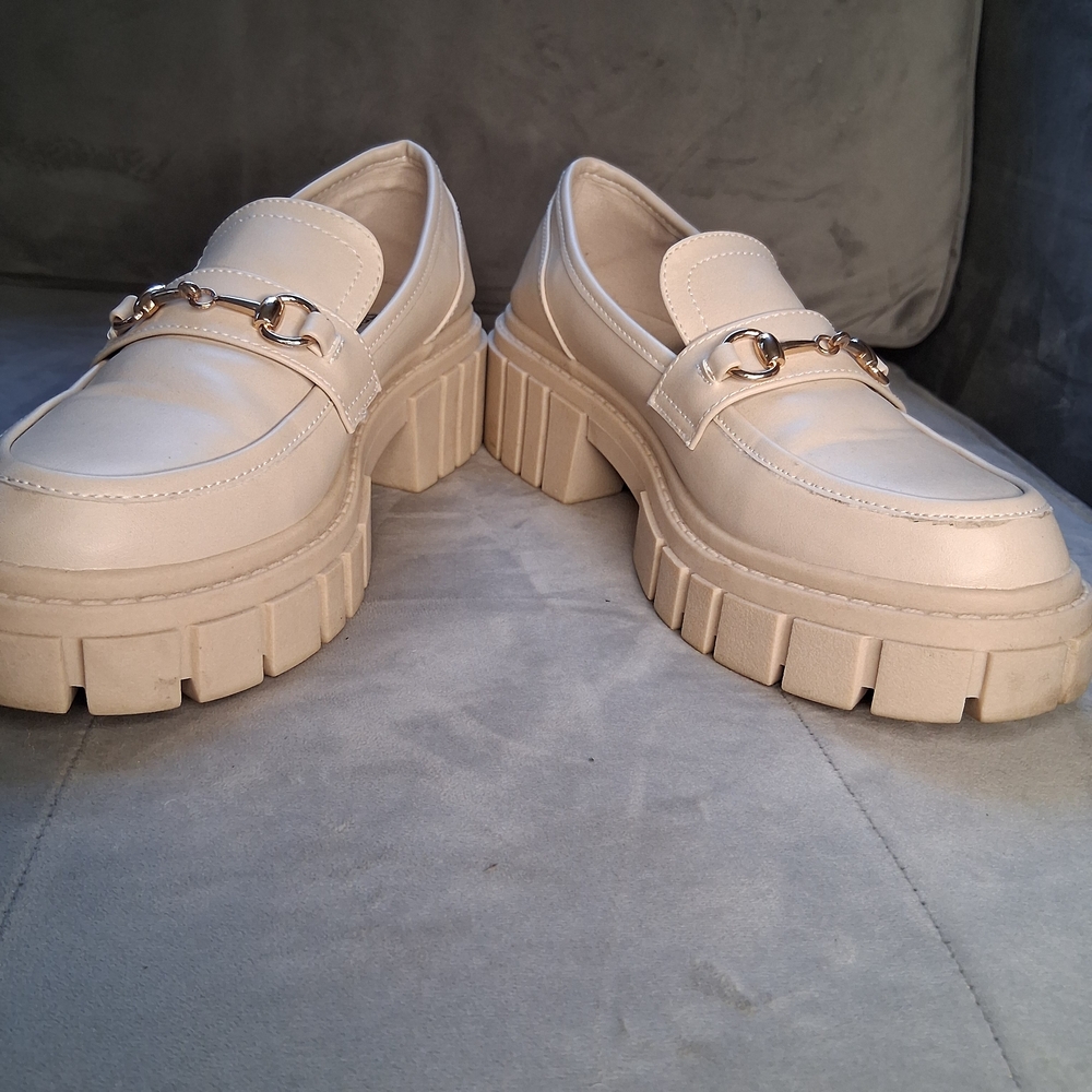 Steve Madden Approach Chunky Platform Loafers - Cream Gold Horsebit Size 7.5 - Picture 4 of 15